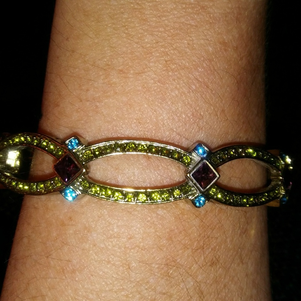 Heidi Daus Armed with Charm jeweled hinged bangle - Picture 3 of 7